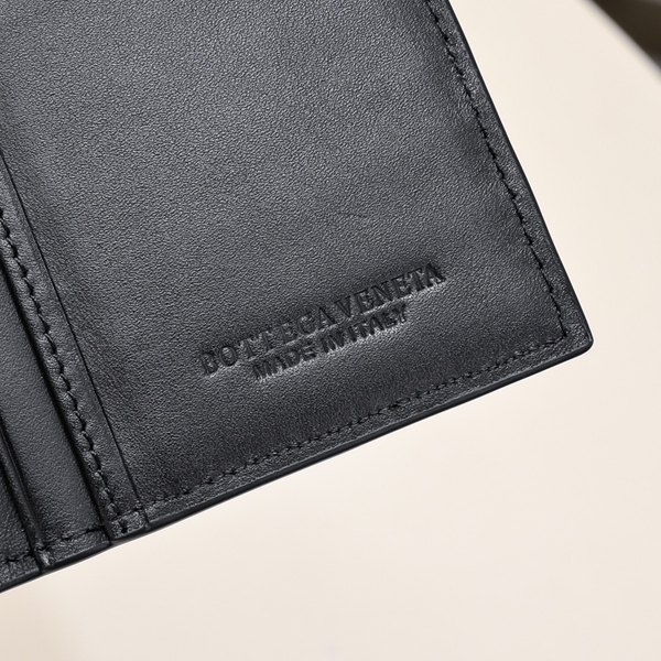 ボッテガヴェネタ財布コピー角部分ディテール